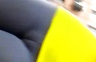 XXX Tiga bokeh hot jepang kutu terangsang berhubungan seks dengan kondom.