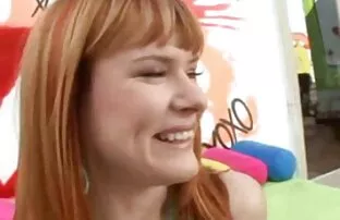 XXX Pirang video bokeb hot jepang milf masturbasi dengan dildo favoritnya.