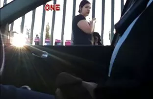 XXX Erika memiliki mainan merah muda yang video jepang terhot dia gunakan di pantat berbulunya