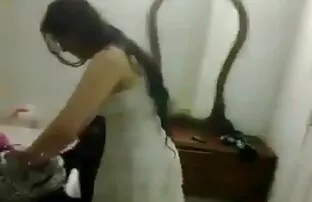 XXX Tituck dalam bra olahraga merah tante hot jepang muda