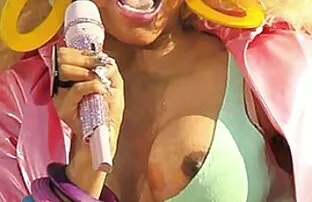 XXX The great toys of the woman video jepang sexy in the field