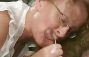 XXX European hot bokeh jepang Babe Mendapat Cum Dari Tuannya